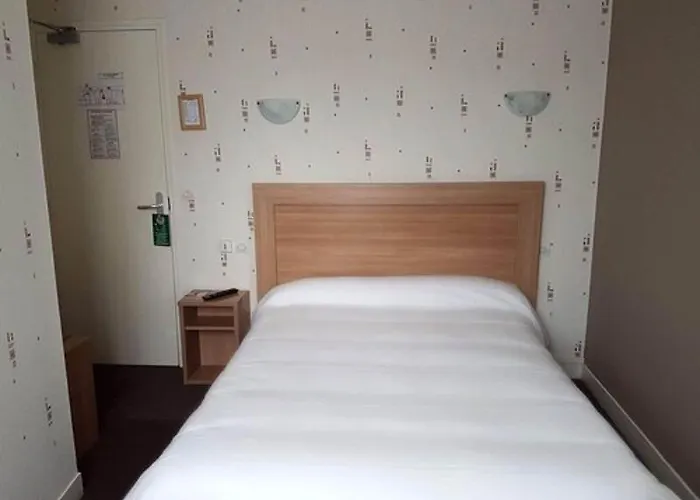 Du Commerce ホテル 2*