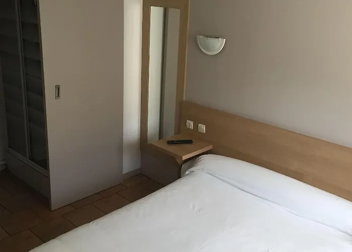 Du Commerce ホテル